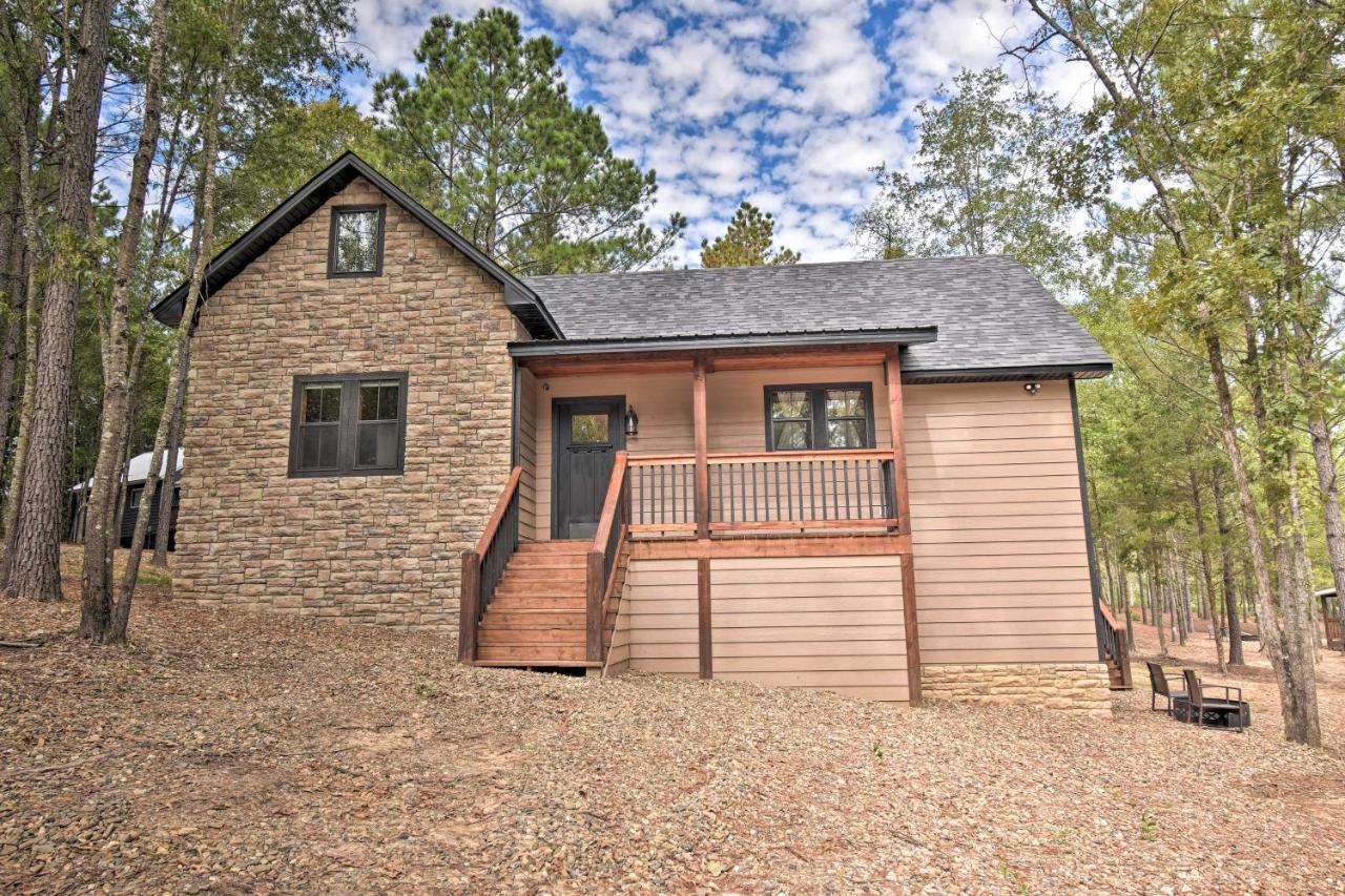 Modern Broken Bow Cabin Large Deck, Bbq And Pergola Exteriör bild